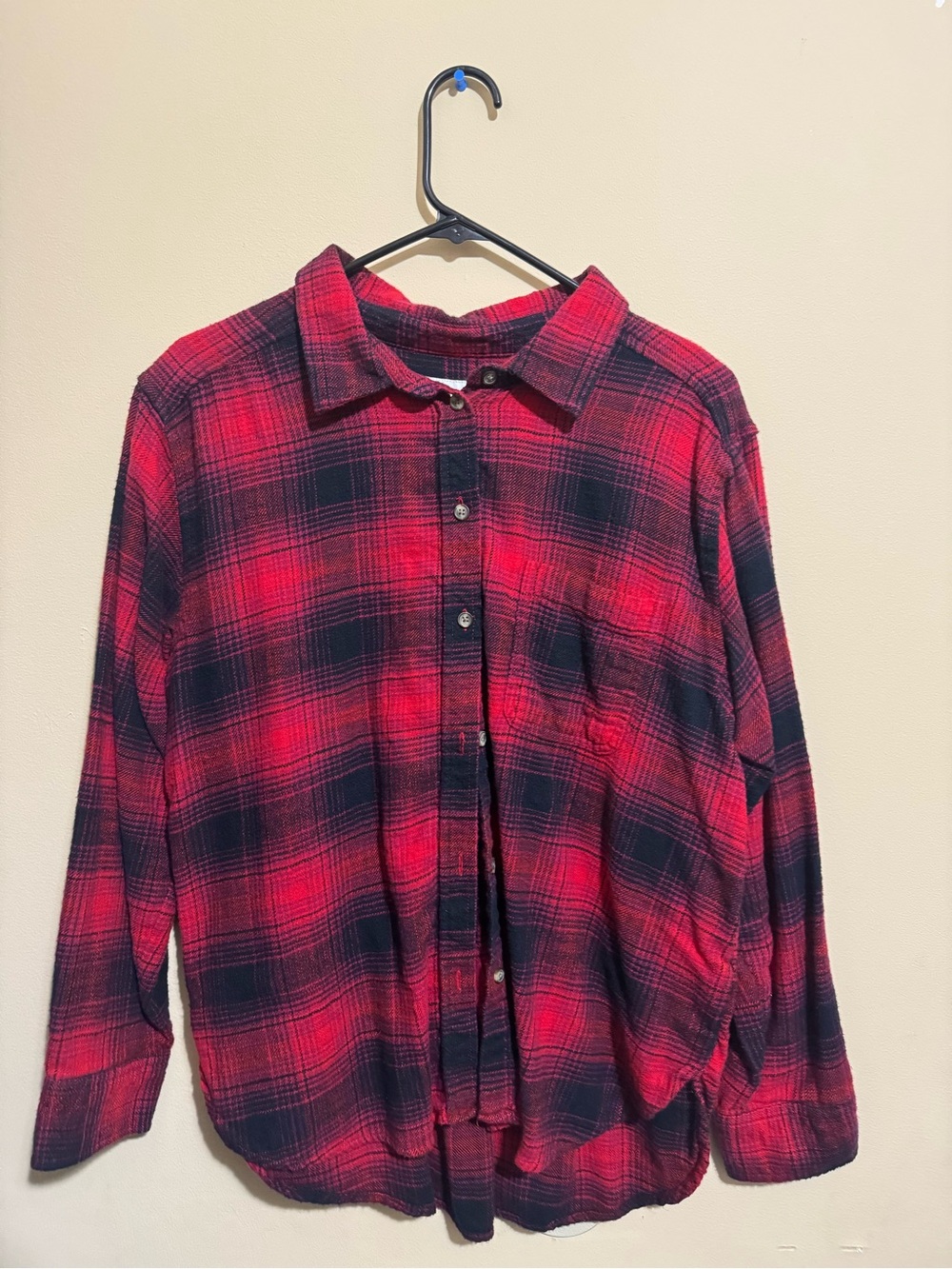 American Eagle Red and Black Plaid Boyfriend Shirt
